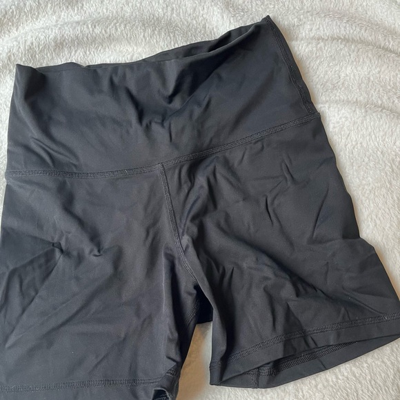 NWOT Gilly Hicks Energize Shorts Bundle - Picture 6 of 6